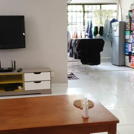 Rent this 1 bed room on 81 Redhill Lane in Singapore 150081, Singapore