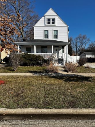 Rent this 4 bed house on 2015 Greenwood Street in Evanston, IL 60201