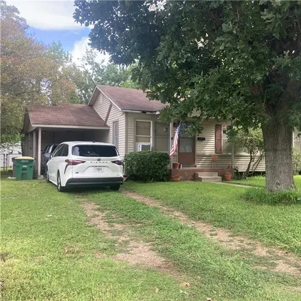 Buy this 3 bed house on 1806 East Polk Avenue in Victoria, TX 77901