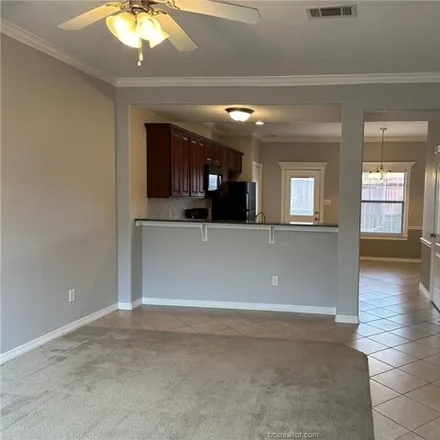 Image 4 - University Title Company, University Drive East, College Station, TX 77840, USA - Condo for rent