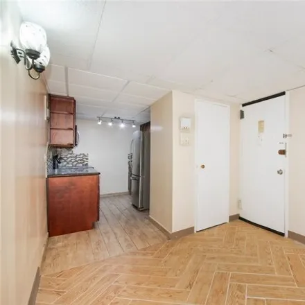 Image 2 - 181 73rd Street, New York, NY 11209, USA - Apartment for sale