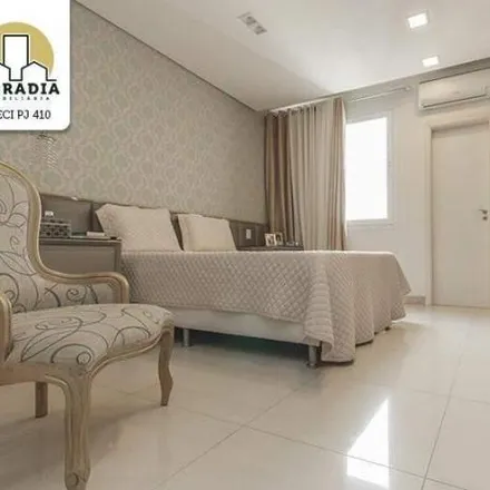 Buy this 5 bed apartment on Itaú in Avenida Castelo Branco, Ipatinga - MG