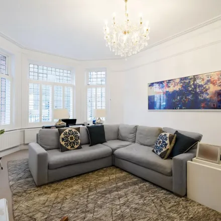 Image 2 - 41-50 Iverna Gardens, London, W8 6TT, United Kingdom - Apartment for rent