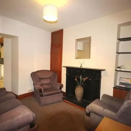 Rent this 4 bed apartment on Gray's Inn Road in Aberystwyth, SY23 1QH