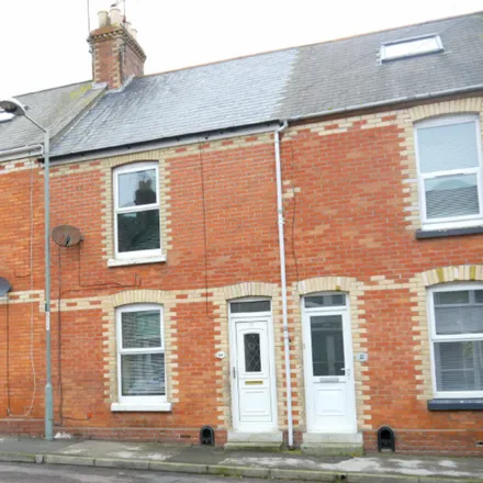 Rent this 3 bed townhouse on Grosvenor Road in Easton, DT5 2BH