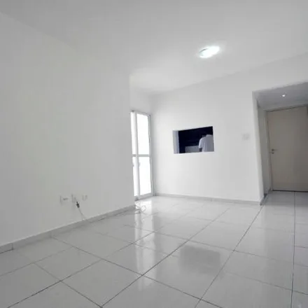 Rent this 3 bed apartment on Avenida João Batista 911 in Jardim das Flòres, Osasco - SP