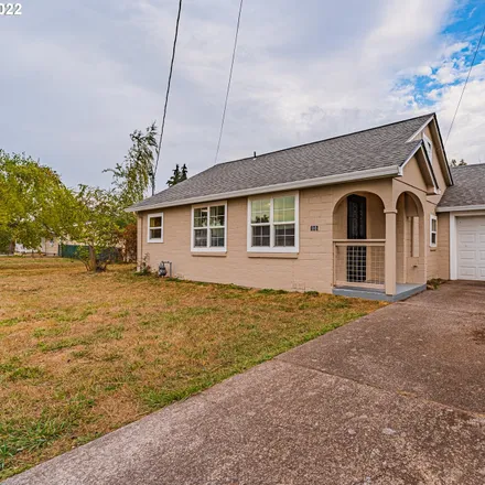 Buy this 3 bed house on 300 38th Street in Springfield, OR 97478