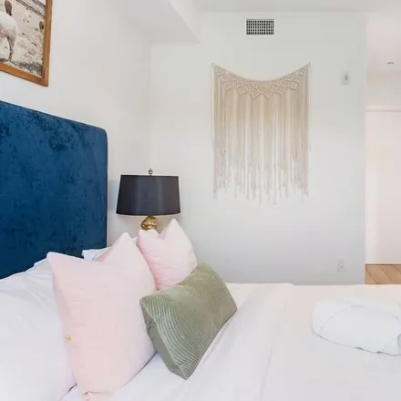 Rent this 1 bed condo on Los Angeles