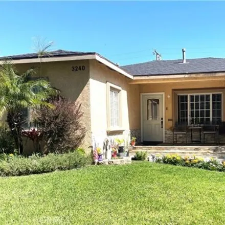 Buy this 3 bed house on 3240 Fashion Avenue in Long Beach, CA 90810