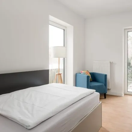 Rent this 2 bed apartment on Heimfelder Straße 37 in 21075 Hamburg, Germany