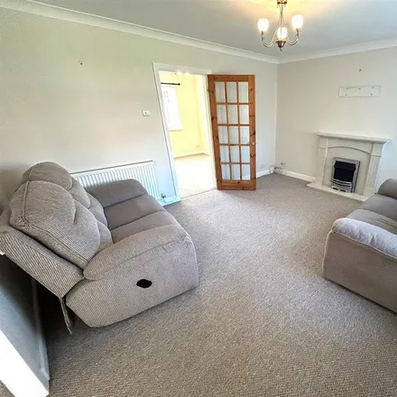 Image 2 - Debruse Avenue, Yarm, TS15 9QL, United Kingdom - House for rent