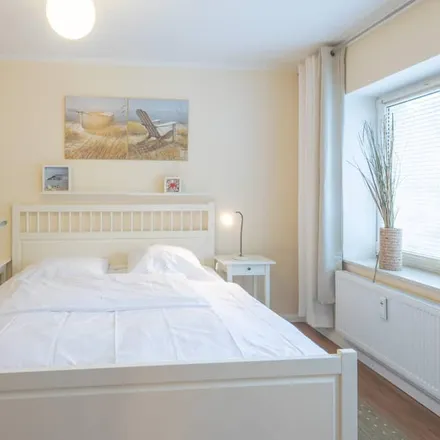 Rent this 2 bed apartment on 25832 Tönning