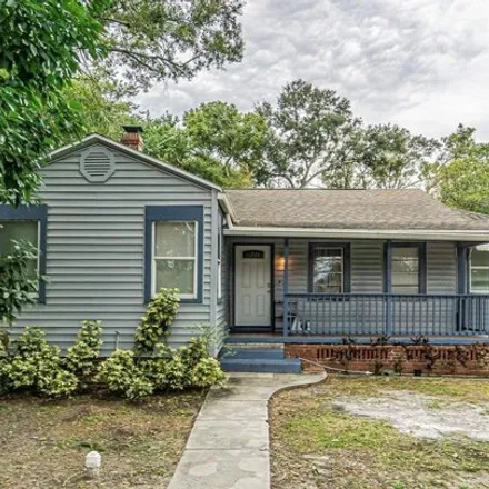 Buy this 4 bed house on 3376 North Avon Avenue in Arlington Heights, Tampa