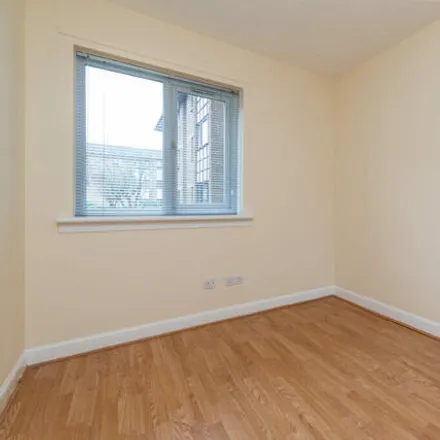 Image 6 - 15 Allanfield, City of Edinburgh, EH7 5HG, United Kingdom - Apartment for sale