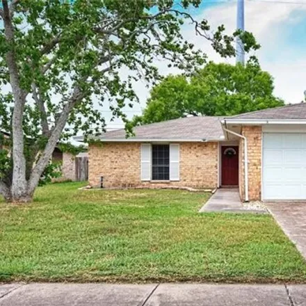 Buy this 3 bed house on 2121 Meadowlight Parkway in Corpus Christi, TX 78414
