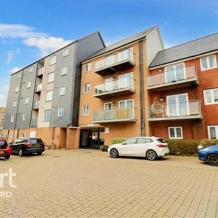 Rent this 2 bed apartment on 1-10;27-48 Cressy Quay in Chelmsford, CM2 6ZH