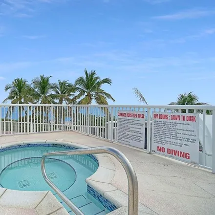 Image 9 - The Carriage House, 5401 Collins Avenue, Miami Beach, FL 33140, USA - Condo for rent