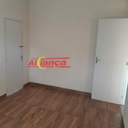 Rent this 3 bed house on Rua Timburi in Cocaia, Guarulhos - SP