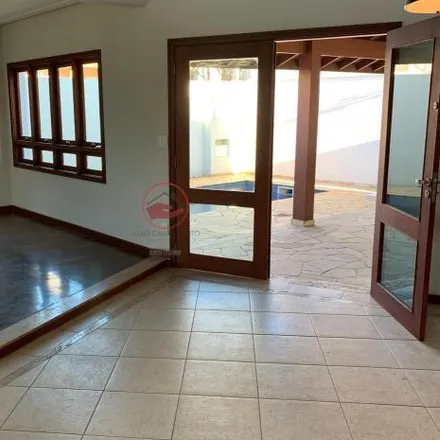 Rent this 3 bed house on CEEJA Monsenhor Cícero de Alvarenga in Avenida Nove de Julho 382, Centro