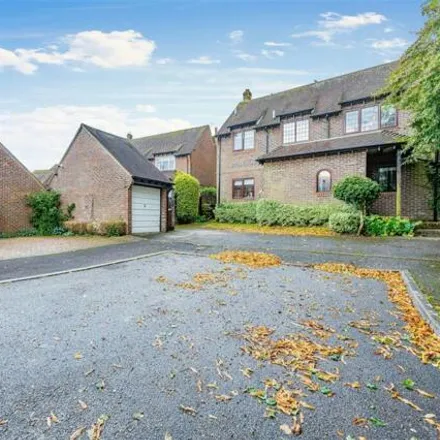 Buy this 4 bed house on 2 Heathcote Place in Hursley, SO21 2LH