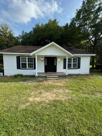 Rent this 3 bed house on 7543 E. Oglethorpe Hwy