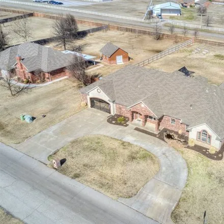 Buy this 5 bed house on Blue Stein Way in Mustang, OK 73064