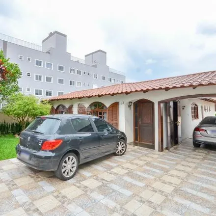 Buy this 5 bed house on Rua Eleanor Roosevelt 174 in Bacacheri, Curitiba - PR