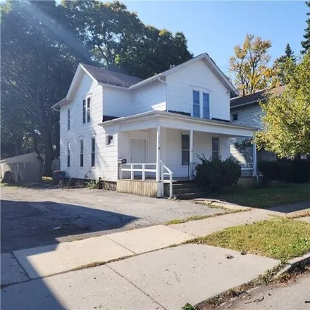 Buy this 4 bed house on 300 Walnut Street in City of Lockport, NY 14094