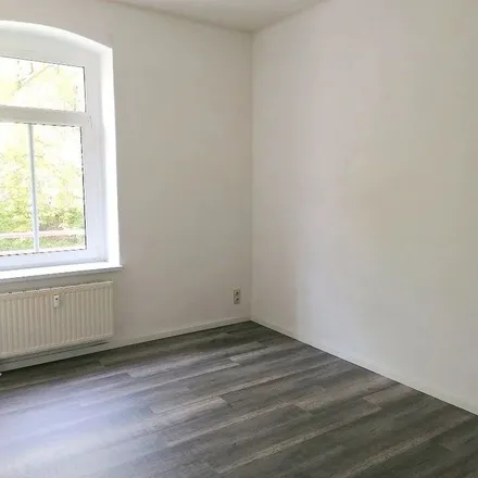 Rent this 3 bed apartment on Uhlichstraße in 09112 Chemnitz, Germany