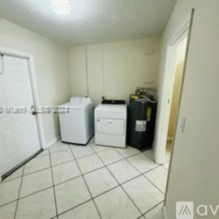 Image 9 - 7880 Grand Canal Dr - House for rent