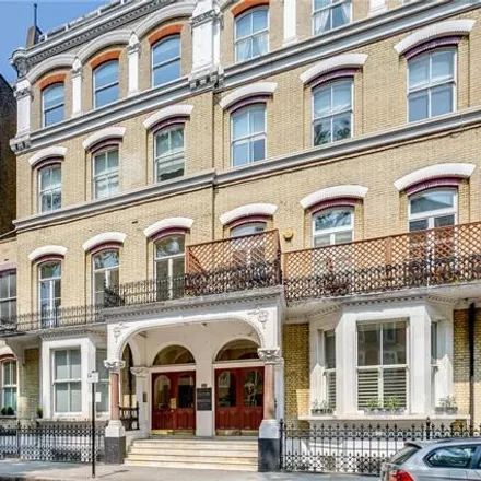 Image 6 - Coleherne Mansions, 228-230 Old Brompton Road, London, SW5 0BS, United Kingdom - Room for rent