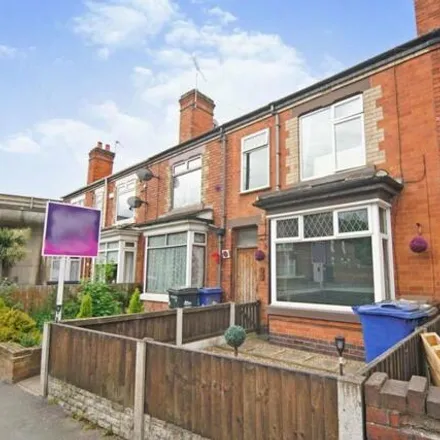 Buy this 3 bed townhouse on Belvedere Park/Burton Hospitals Bp Crown Green Bowls Club in Belvedere Road, Burton-on-Trent