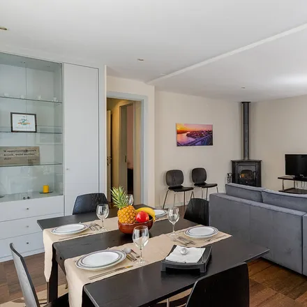 Rent this 3 bed apartment on Rua Diogo Cassels 238 in 4430-999 Vila Nova de Gaia, Portugal
