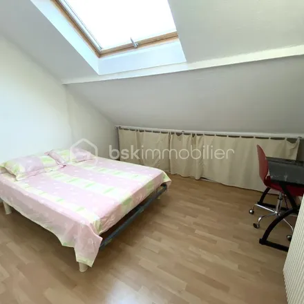 Rent this 3 bed apartment on 2B Avenue de la République in 94260 Fresnes, France