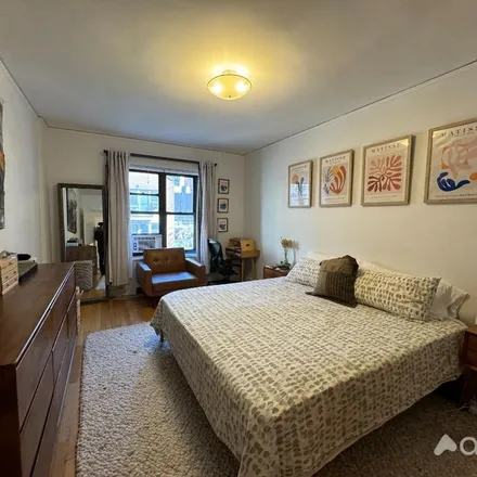 Rent this 1 bed apartment on 222 East 35th Street in New York, NY 10016