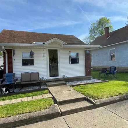 Buy this 2 bed house on 165 East Walnut Street in Centerville, Wayne County