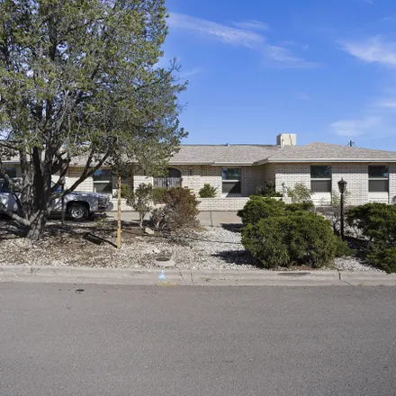 Image 2 - 4210 Parkhill Drive, El Paso, TX 79902, USA - House for sale