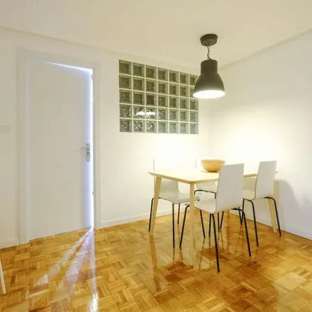 Image 9 - Madrid, Odontología Arcos, Calle de Illescas, 28024 Madrid - Apartment for rent