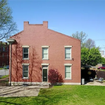 Buy this 2 bed townhouse on 1320-1324 South 9th Street in St. Louis, MO 63104