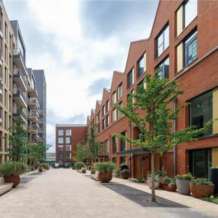 Buy this 2 bed apartment on Central Garden Apartments in Central Avenue, London
