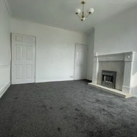 Rent this 3 bed townhouse on Dalestorth Street in Sutton in Ashfield, NG17 4EW