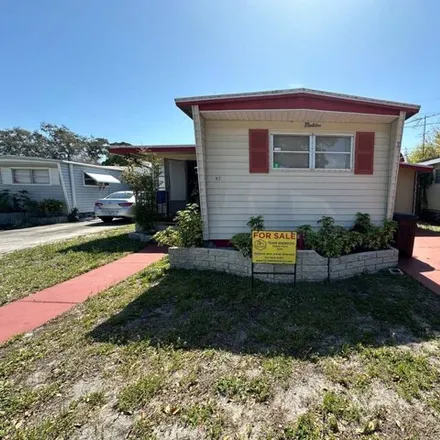 Buy this studio apartment on 2304 Wilshire Drive in Pinellas County, FL 34698