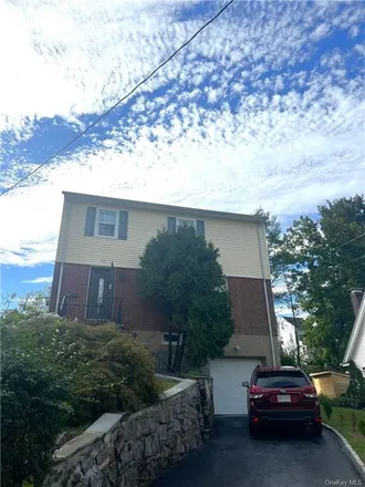 Rent this 4 bed house on 31 Pleasant Avenue in City of White Plains, NY 10605