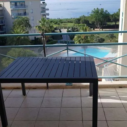 Rent this 2 bed apartment on Place du Général de Gaulle in 06600 Antibes, France