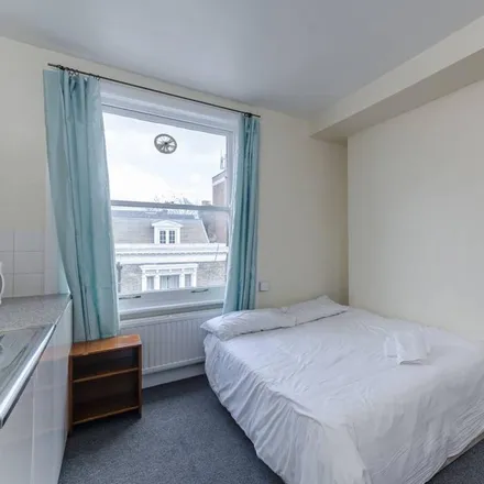Image 1 - 4 Castletown Road, London, W14 9HF, United Kingdom - Apartment for rent