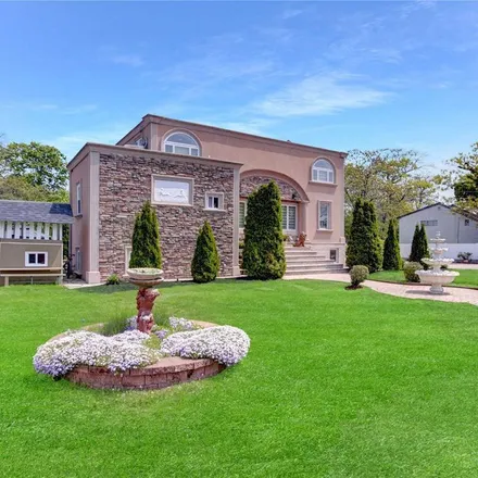 Rent this 6 bed apartment on 54 Shore Drive in Oakdale, Islip