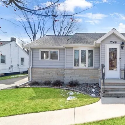 Buy this 3 bed house on 1242 Garland Street in Allouez, WI 54301