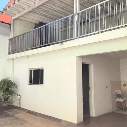 Buy this 3 bed house on Rua Laércio dos Santos in Jardim Campo Verde, Mauá - SP