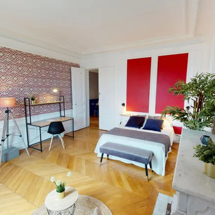Rent this 7 bed room on 169 Boulevard Malesherbes in 75017 Paris, France