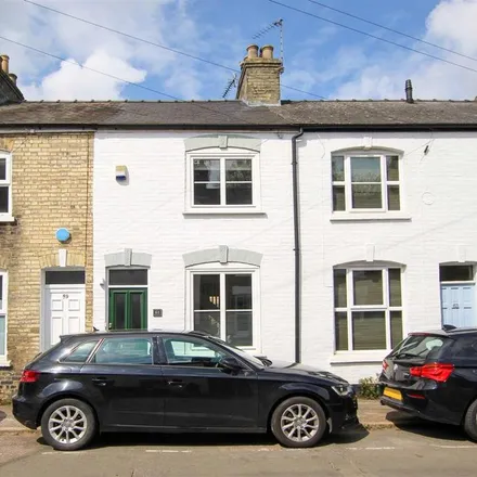 Rent this 2 bed townhouse on 31 Catharine Street in Cambridge, CB1 3AW